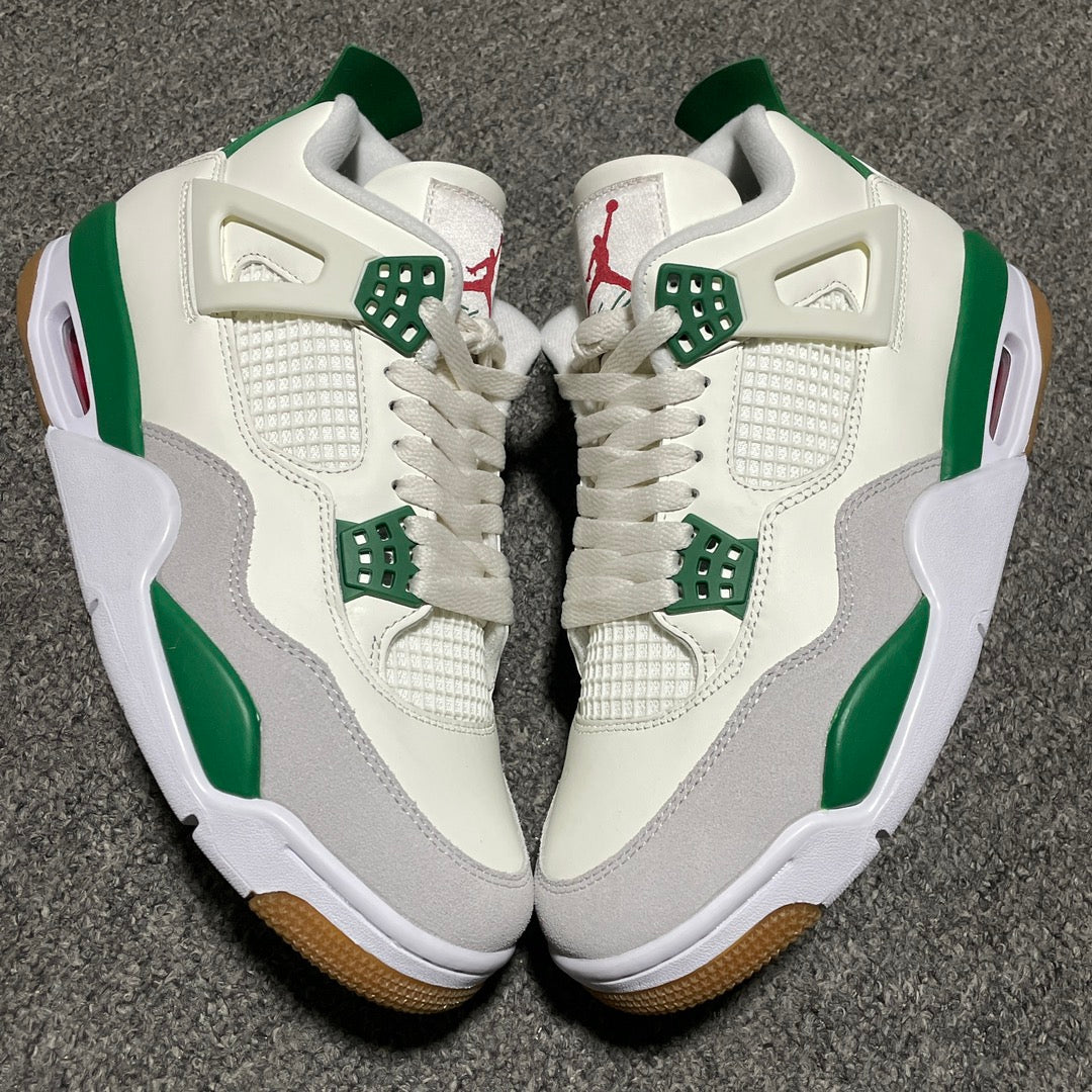 Air Jordan 4 Pine Green
