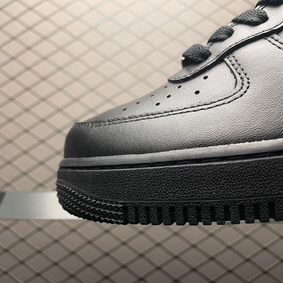 Nike Air Force 1 Black